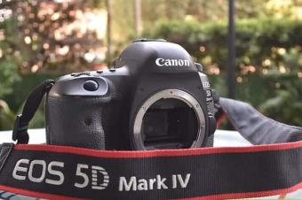 Canon EOS5D Mark IV DSLR Camera Kit with Canon EF 2470mm F4L IS USM Lens